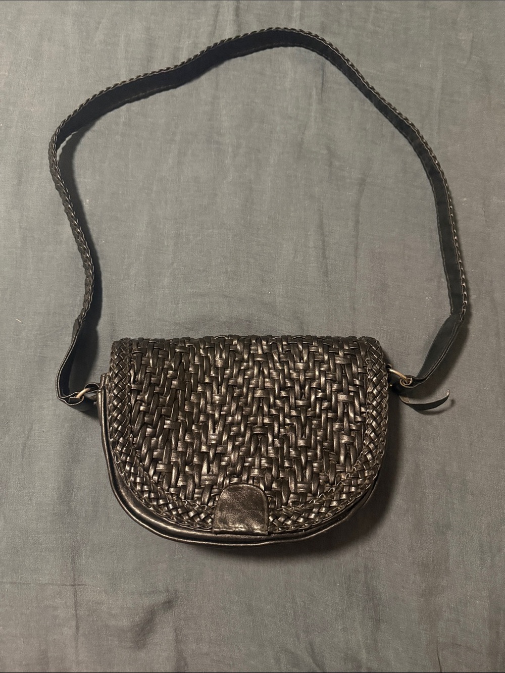 Vintage Tannin Leather Woven Crossbody Bag in Black